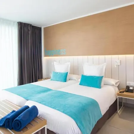 아파트 Lb Deluxe Sea View Room, Breakfast And Dinner Included, Wifi, 250m To The Beach