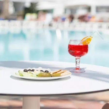 Lb Deluxe Sea View Room, Breakfast And Dinner Included, Wifi, 250m To The Beach Apartment Playa del Ingles (Gran Canaria)