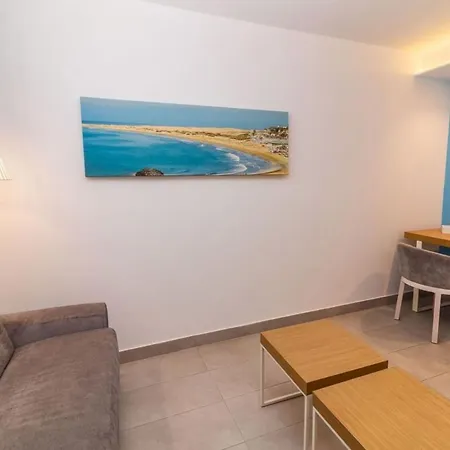 Apartment Lb Deluxe Sea View Room, Breakfast And Dinner Included, Wifi, 250m To The Beach *